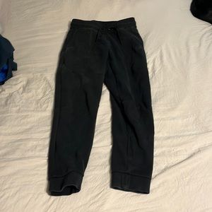 Nike tech pants size kids Large